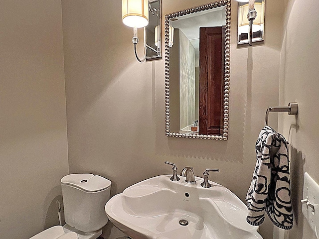 37418 N Fox Hill Dr, Wadsworth, IL 60083 - bathroom featuring toilet and a sink