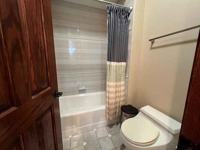 37418 N Fox Hill Dr, Wadsworth, IL 60083 - bathroom with tile patterned flooring, toilet, and shower / bathtub combination with curtain