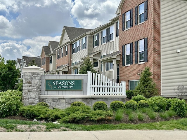 291 Lakeshore Dr, Oswego, IL 60543 - community / neighborhood sign featuring a residential view