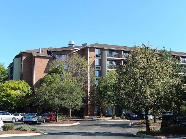 75 Kristin Cir Unit 401, Schaumburg, IL 60195 - view of building exterior