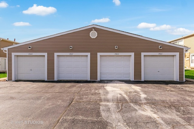7923 163rd Ct Unit 23, Tinley Park, IL 60477 - view of garage