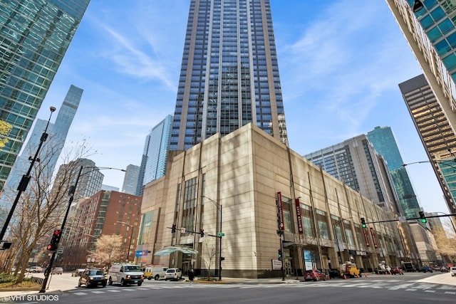 512 N Mcclurg Ct Unit 3304, Chicago, IL 60611 - view of building exterior featuring a view of city