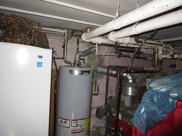 9201 S Marshfield Ave, Chicago, IL 60620 - bedroom with lofted ceiling and a ceiling fan