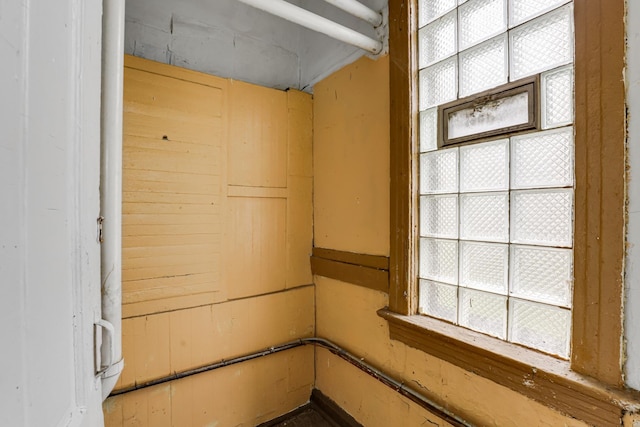 2737 W Congress Pkwy, Chicago, IL 60612 - interior space