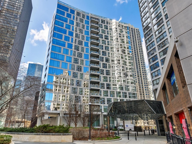 403 N Wabash Ave Unit 13B, Chicago, IL 60611 - view of apartment building / complex