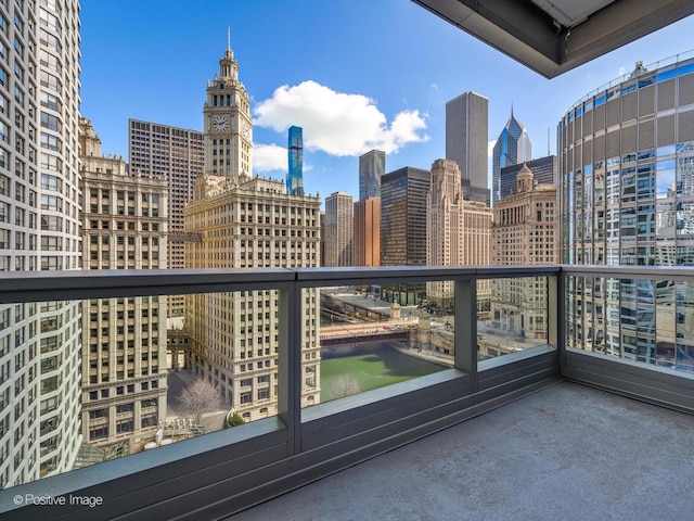403 N Wabash Ave Unit 13B, Chicago, IL 60611 - balcony featuring a skyline view