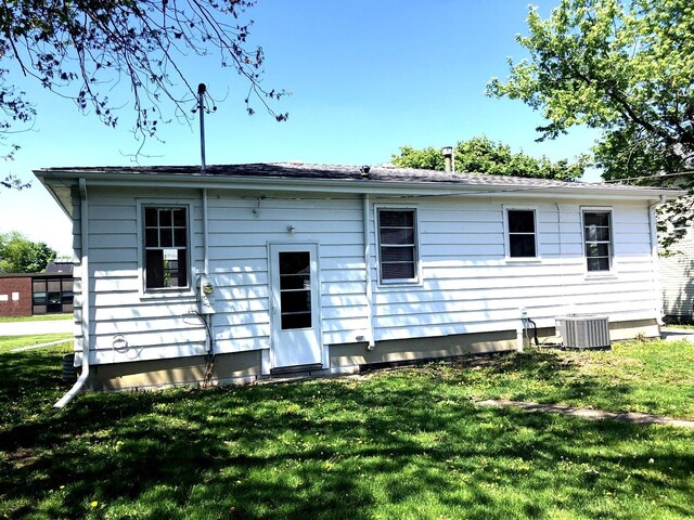 207 N Thomas St, Gilman, IL 60938 - photo 29