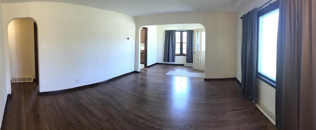 207 N Thomas St, Gilman, IL 60938 - photo 5