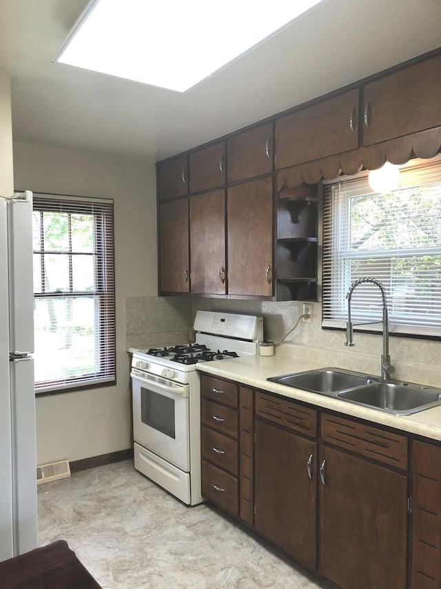 207 N Thomas St, Gilman, IL 60938 - photo 9