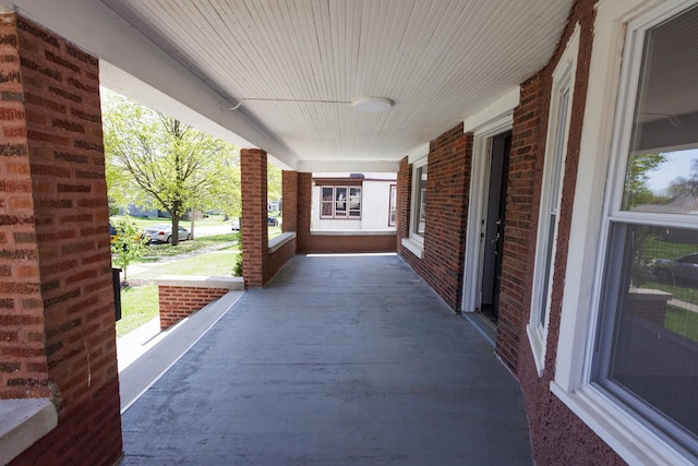 231 S Chicago Ave, Kankakee, IL 60901 - view of patio with a porch