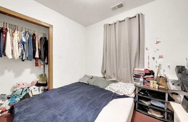 2629 W Luther St, Chicago, IL 60608 - bedroom with visible vents