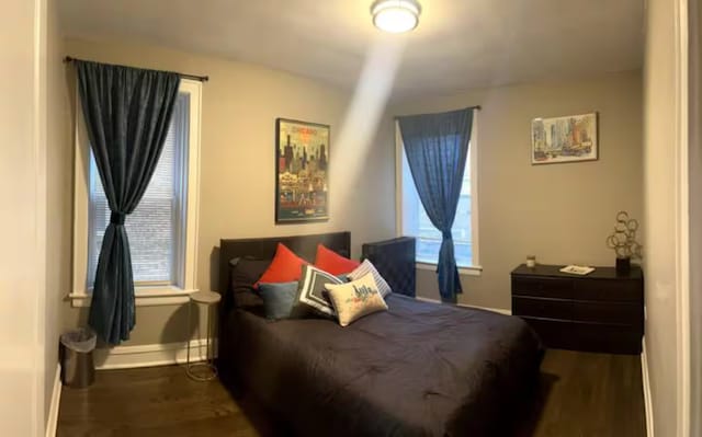 5413 N Artesian Ave, Chicago, IL 60625 - bedroom with wood finished floors and baseboards