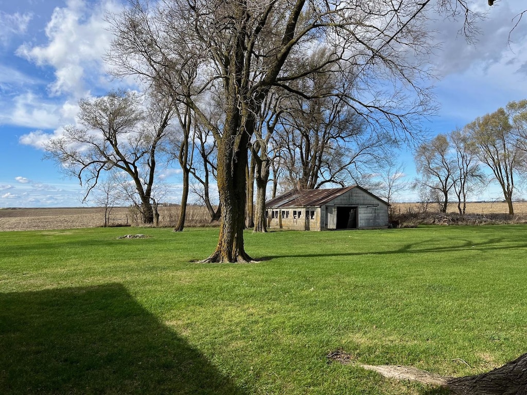 1534 E 1600 N Rd, Roberts, IL 60962 - view of green lawn featuring an outdoor structure
