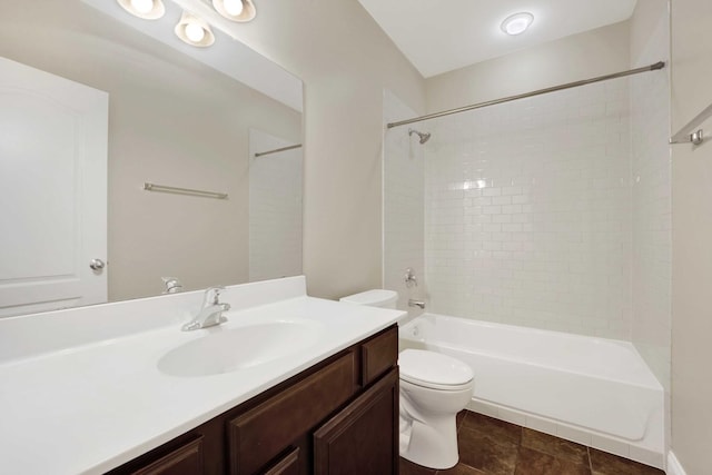 4538 S Calumet Ave Unit 3N, Chicago, IL 60653 - full bath with toilet, washtub / shower combination, and vanity