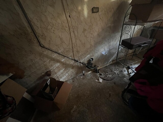 11916 S Harvard Ave, Chicago, IL 60628 - view of miscellaneous room