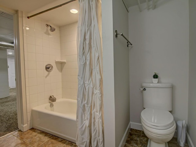 517 S Washington St, Wheaton, IL 60187 - full bath featuring baseboards, tile patterned flooring, shower / bathtub combination with curtain, and toilet