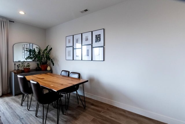 117 S Bell Ave Unit 4S, Chicago, IL 60612 - dining area with light wood-style flooring, baseboards, visible vents, and recessed lighting