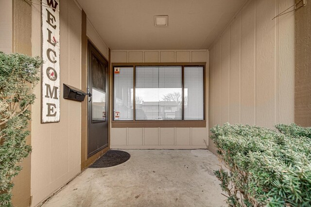 791 Overland Ct, Roselle, IL 60172 - view of doorway to property