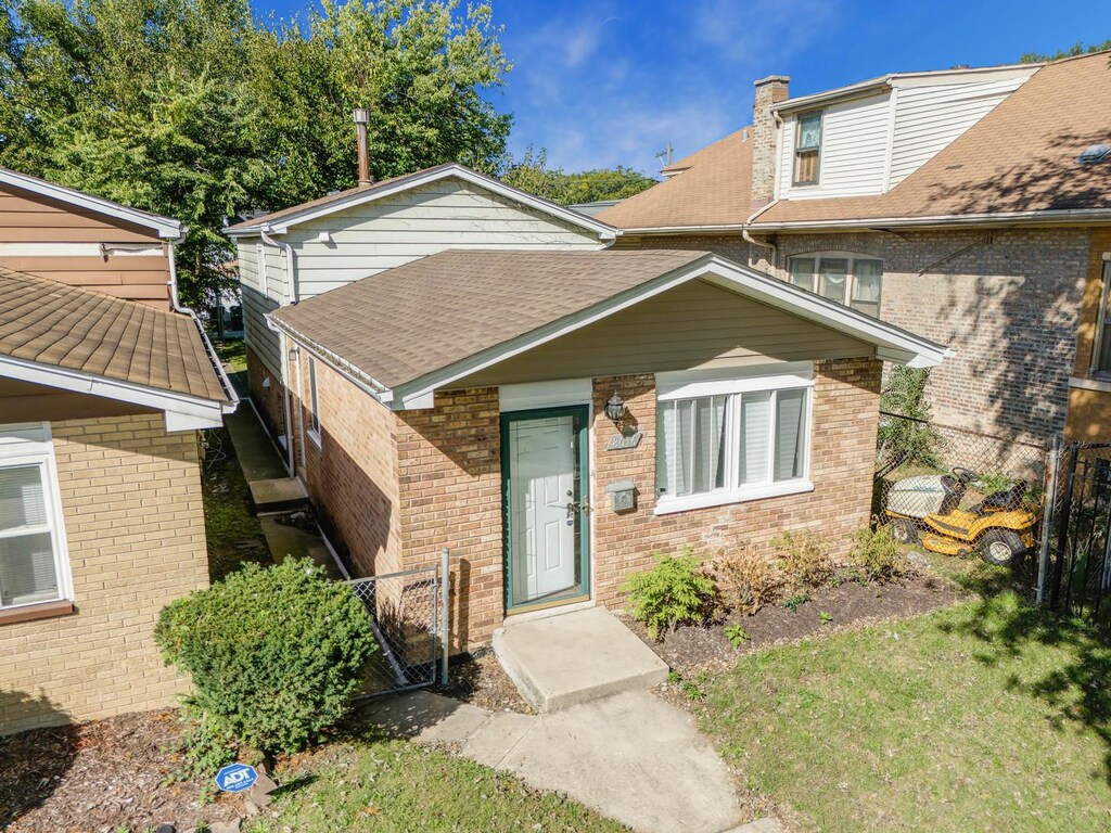 8016 S Blackstone Ave, Chicago, IL 60619 - photo 1