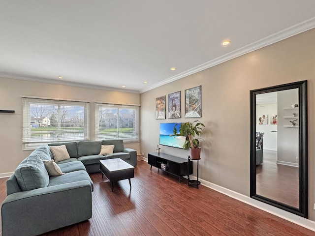 living room featuring recessed lighting, baseboards, dark wood-style floors, and ornamental molding