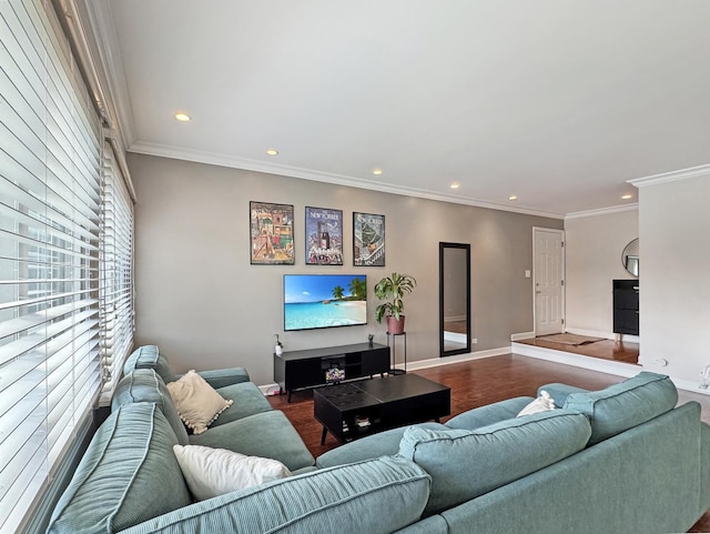 living area featuring recessed lighting, ornamental molding, baseboards, and dark wood-type flooring