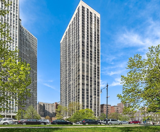 view of building exterior featuring a city view