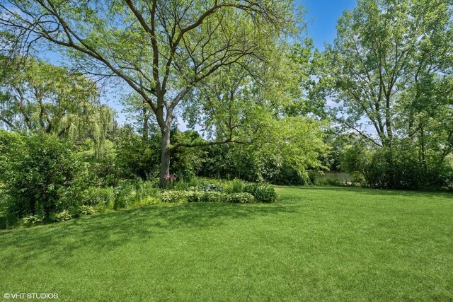 1071 Oakhurst Ln, Riverwoods, IL 60015 - photo 22