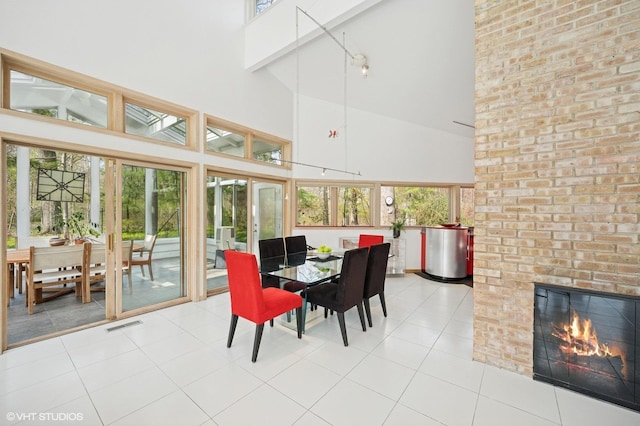sunroom featuring visible vents