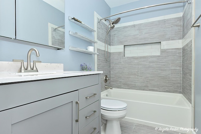 131 W Big Horn Dr Unit 131, Hainesville, IL 60030 - bathroom with toilet, vanity, and shower / washtub combination
