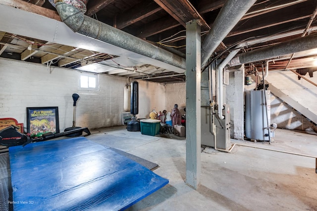 2021 1st St, Peru, IL 61354 - basement featuring gas water heater