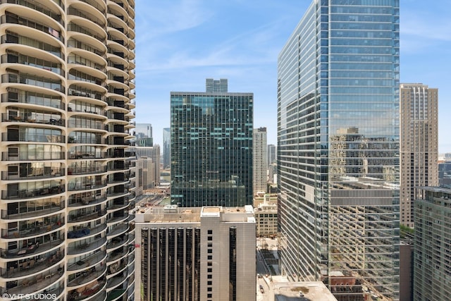 300 N State St Unit 3827, Chicago, IL 60654 - property's view of city