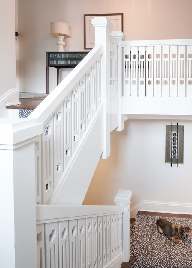 938 Edgemere Ct, Evanston, IL 60202 - view of staircase