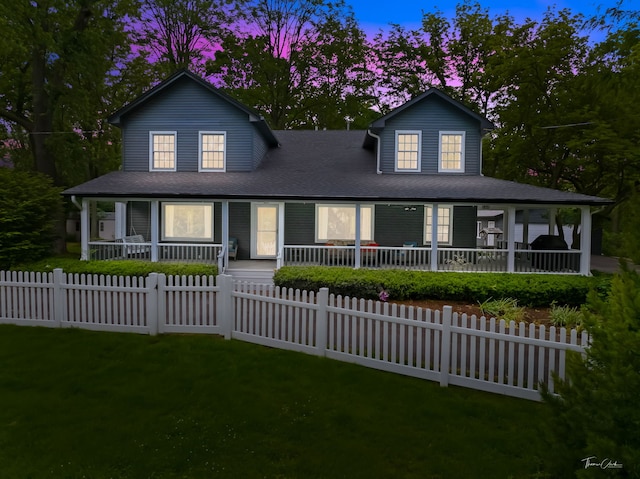 331 E Joliet Hwy, New Lenox, IL 60451 - country-style home featuring a porch and roof with shingles