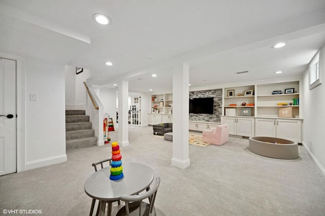 rec room with light carpet, baseboards, visible vents, and recessed lighting