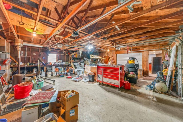 2523 Woods St, West Brooklyn, IL 61378 - interior space with a workshop area