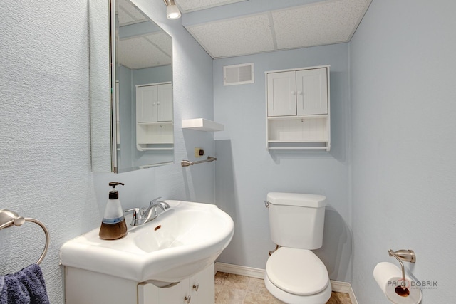 33170 N Battershall Rd, Grayslake, IL 60030 - bathroom featuring toilet, vanity, and baseboards