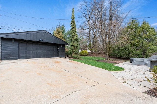 5802 Tennessee Ave, Clarendon Hills, IL 60514 - view of detached garage