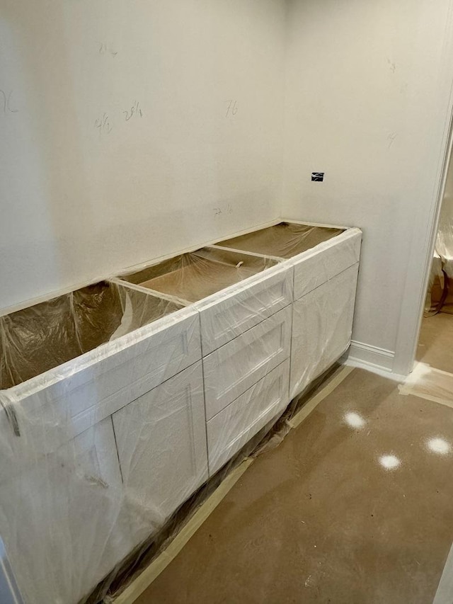 bathroom with baseboards