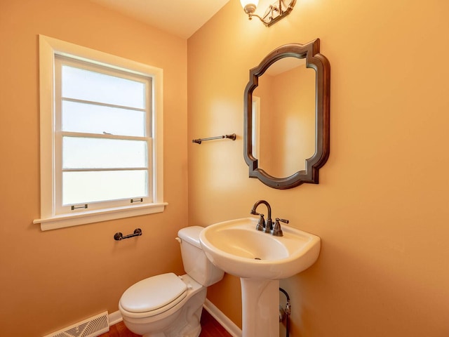 751 Cedar Ln, Chicago Heights, IL 60411 - bathroom with baseboards and toilet