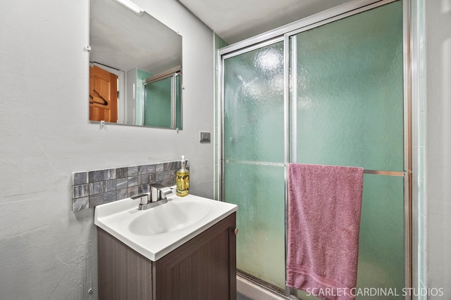 212 S River Rd, Naperville, IL 60540 - full bath featuring vanity, a shower with door, and tasteful backsplash