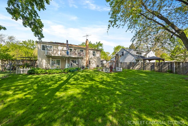 212 S River Rd, Naperville, IL 60540 - view of yard featuring a wooden deck