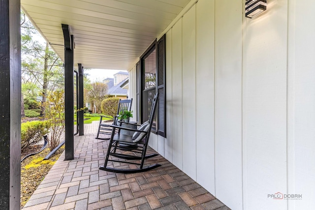 view of patio / terrace with covered porch