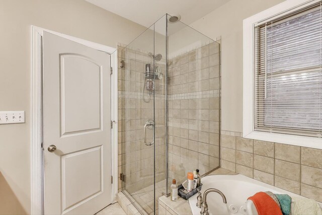 6527 S Drexel Ave, Chicago, IL 60637 - full bathroom featuring a shower stall and a whirlpool tub