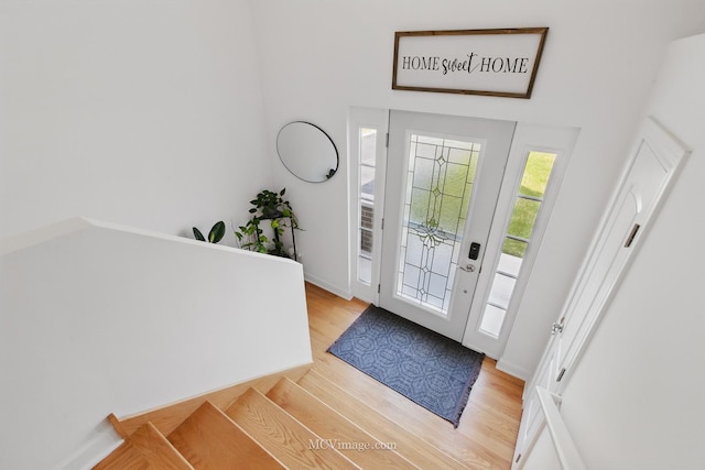 8566 S 83rd Ave, Hickory Hills, IL 60457 - foyer featuring wood finished floors and baseboards