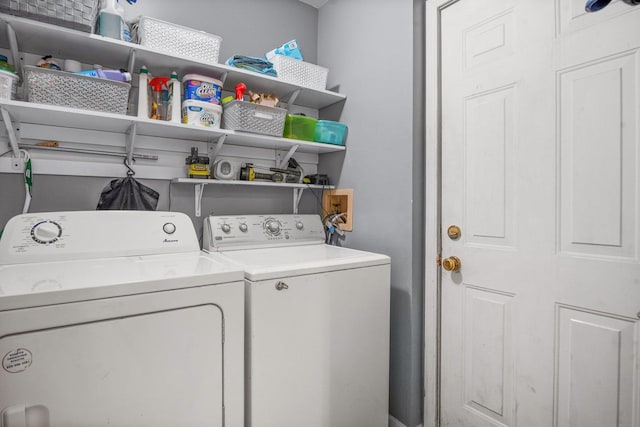 3 Spring Garden Ct, Lake In The Hills, IL 60156 - washroom featuring washing machine and dryer