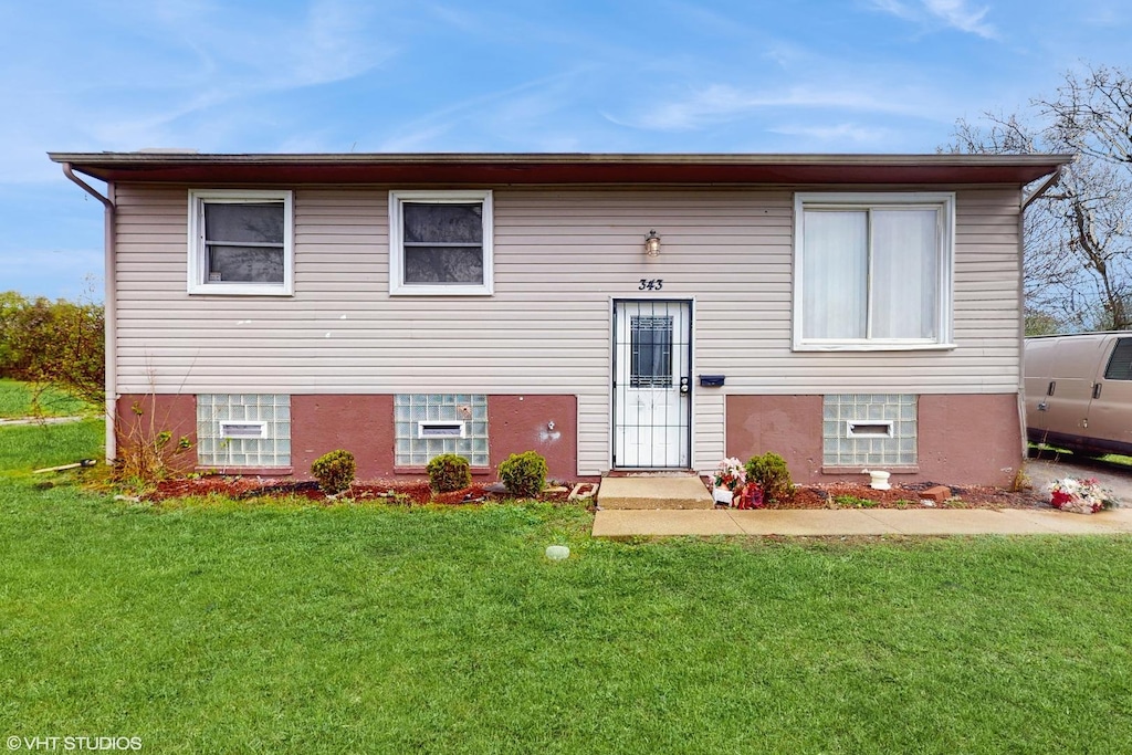 343 Standish St, Chicago Heights, IL 60411 - raised ranch with a front lawn
