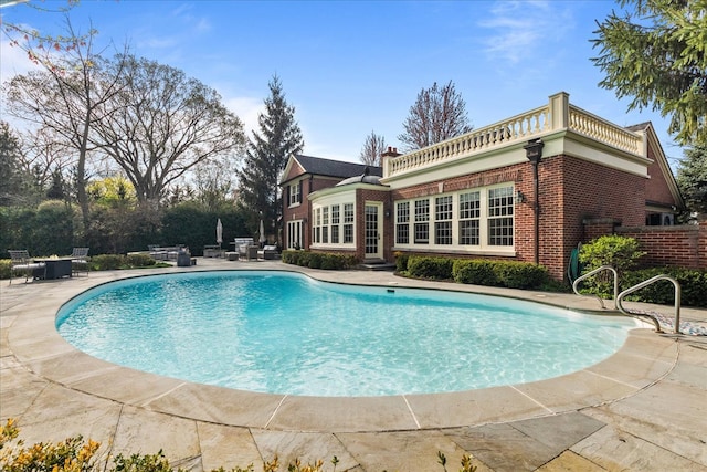 1300 Hackberry Ln, Winnetka, IL 60093 - outdoor pool featuring a patio