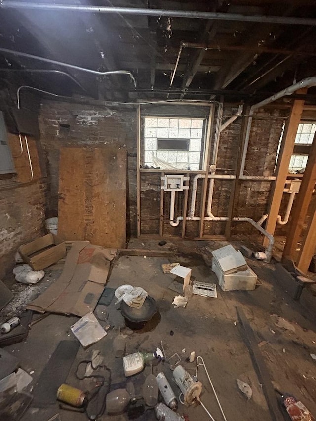 7646 S May St, Chicago, IL 60620 - misc room with a healthy amount of sunlight