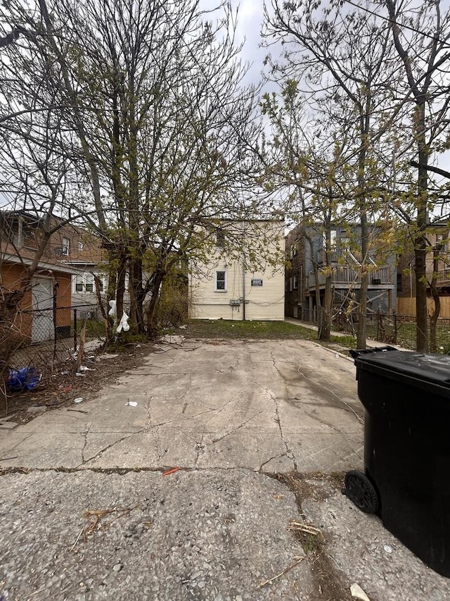 7646 S May St, Chicago, IL 60620 - exterior space with fence