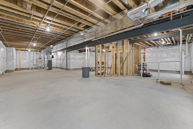 7213 Daybreak Ln, Long Grove, IL 60060 - unfinished below grade area with heating unit and water heater